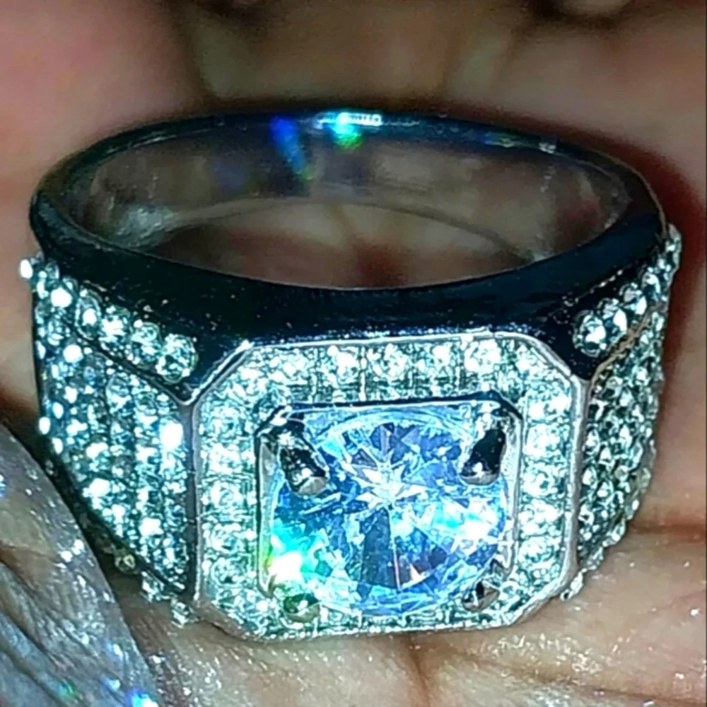 Glamorous Silver Statement Ring with Sparkling Centerpiece